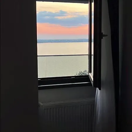 아파트 Breeze